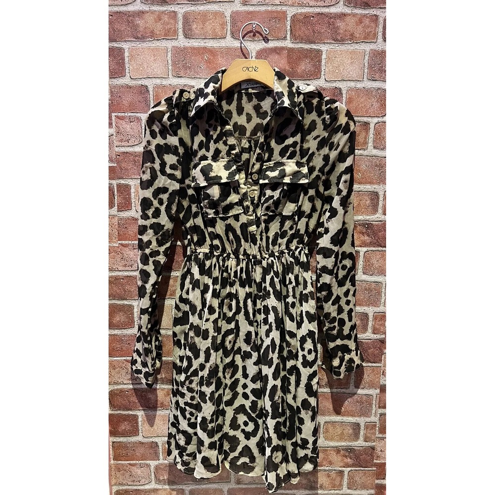 Xtaren Women ButtonUp Blouse Dress SizeM Vneck Pockets AnimalPrint ElasticWaist